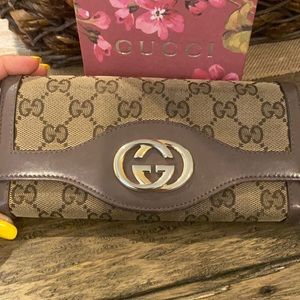 Authentic Gucci wallet